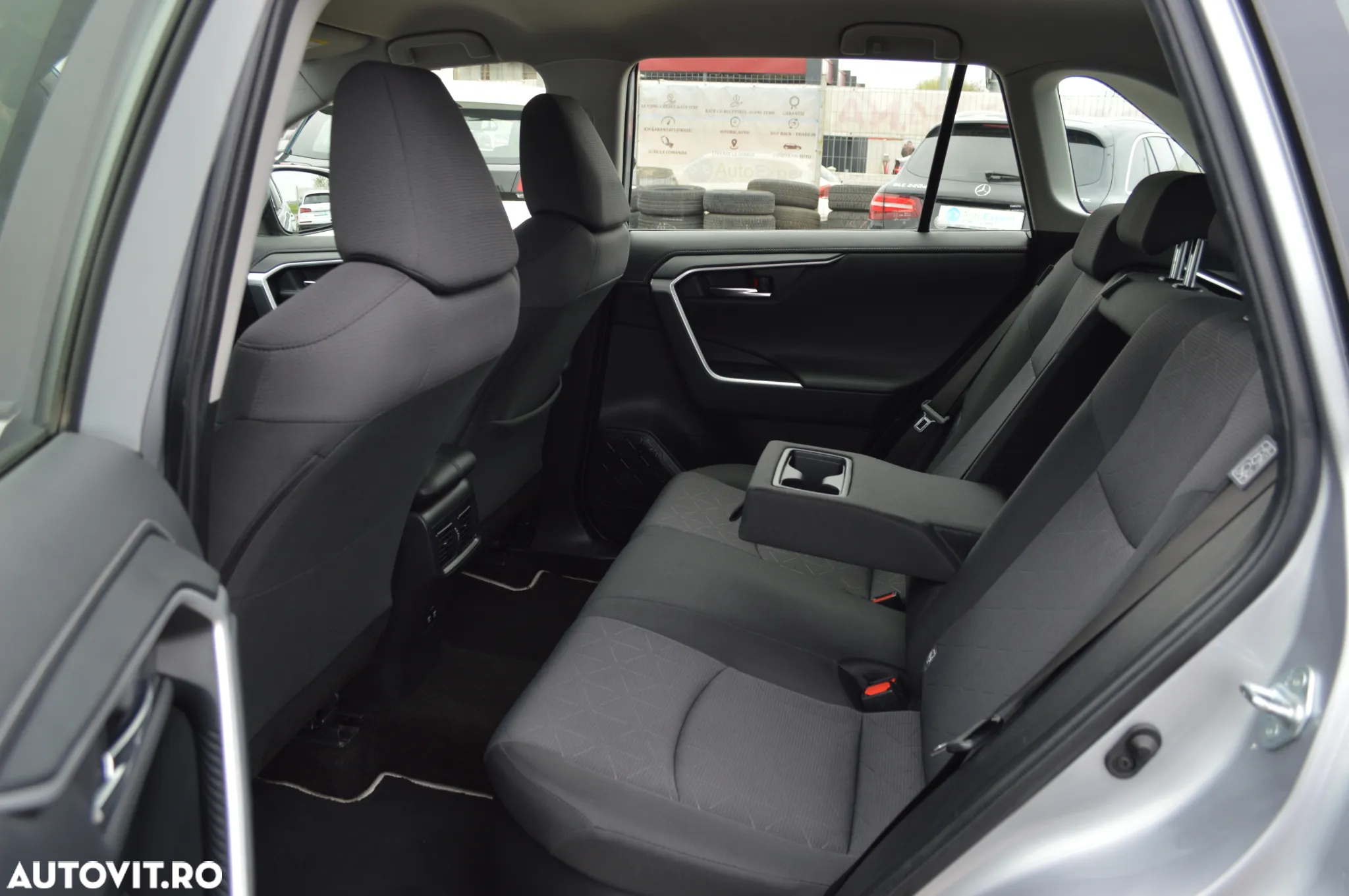 Toyota RAV4 2.5 4x4 Hybrid Comfort - 6