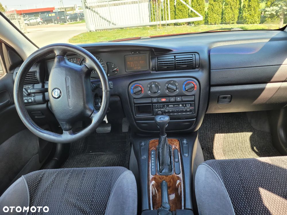 Opel Omega 2.0 CD - 11