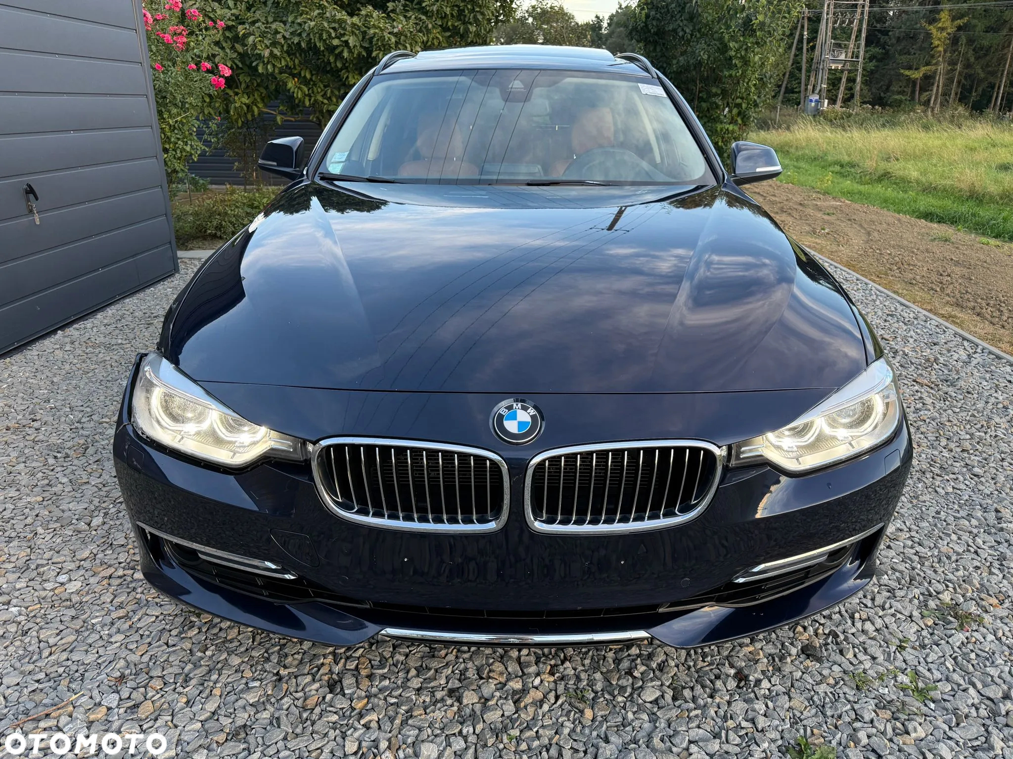 BMW Seria 3 330d Touring xDrive Sport-Aut Blue Performance Luxury Line - 4