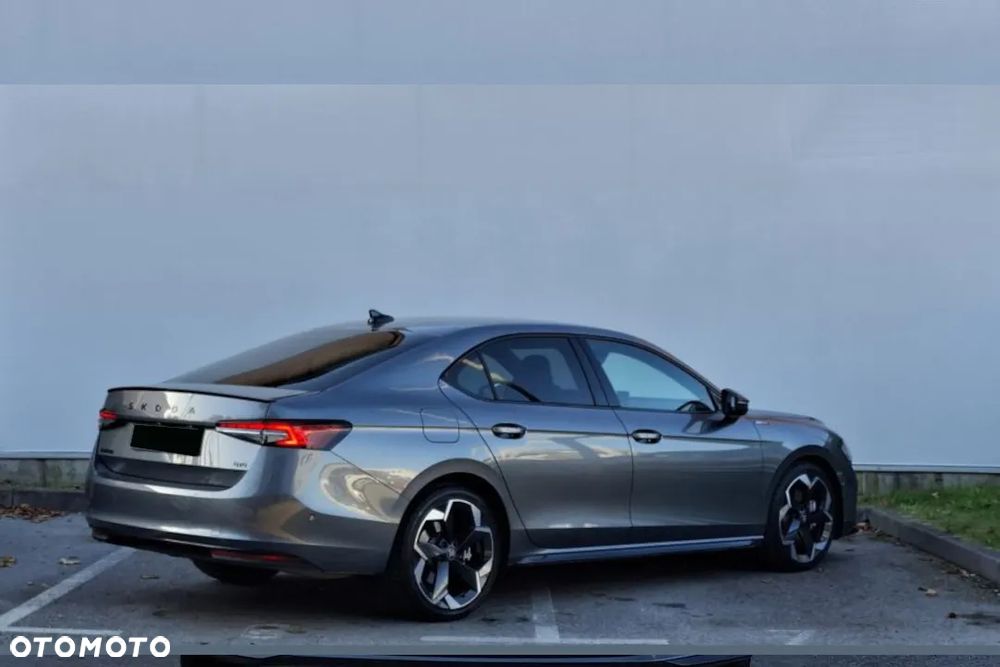 Skoda Superb 1.5 TSI Sportline DSG - 4