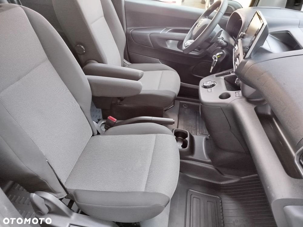 Toyota Proace City - 15