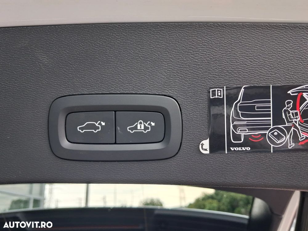 Volvo XC 40 Recharge T5 Twin Engine AT7 Inscription Expression - 36