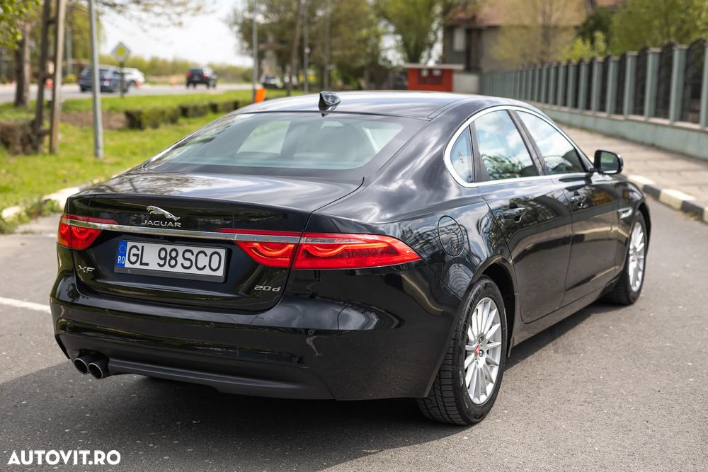 Jaguar XF 20d Aut. Prestige - 23