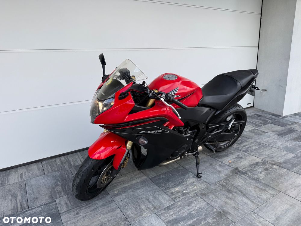 Honda CBR - 11