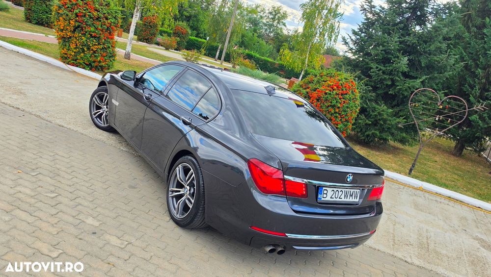 BMW Seria 7 730d xDrive - 5