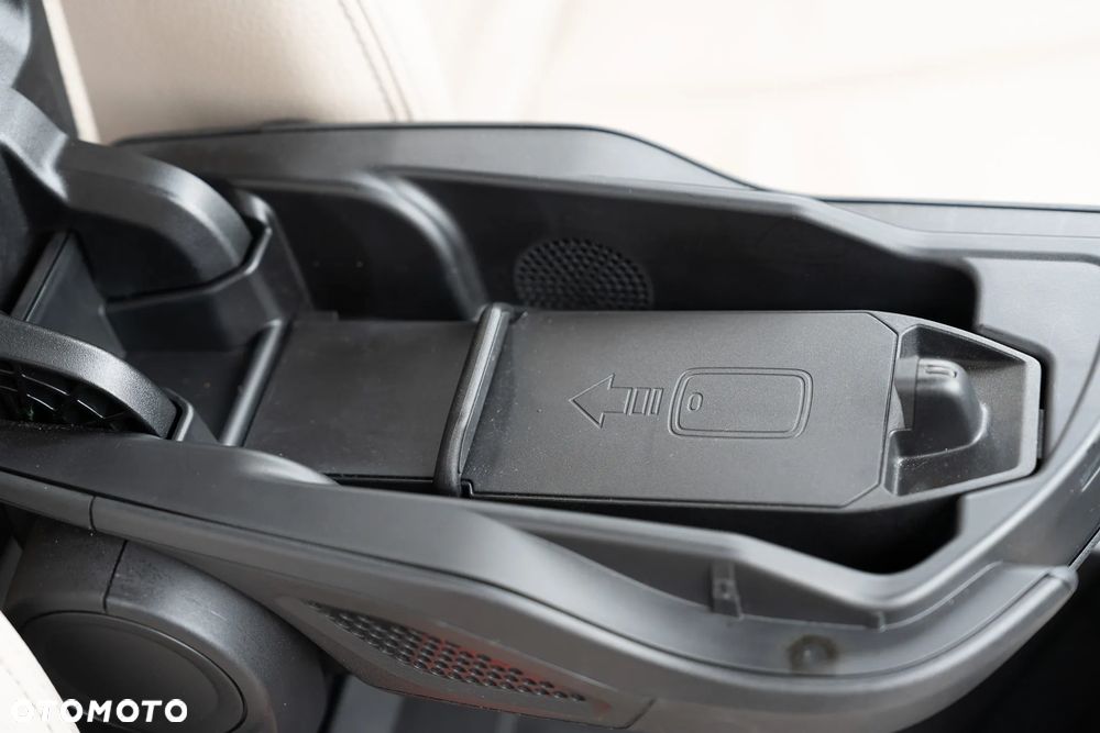 BMW X1 xDrive20d Sport Line - 28