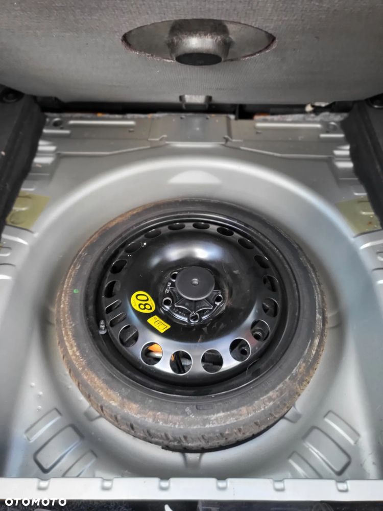 Opel Vectra 1.9 CDTI Essentia - 11