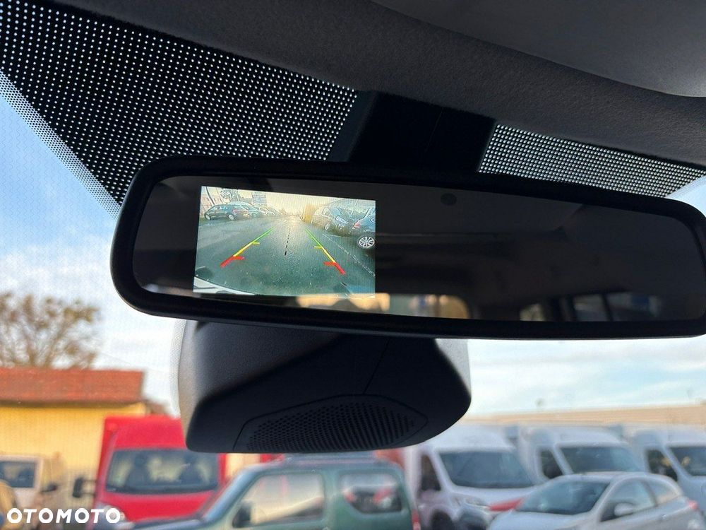 Ford Tourneo Connect 1.5 EcoBlue Start-Stop Titanium - 24