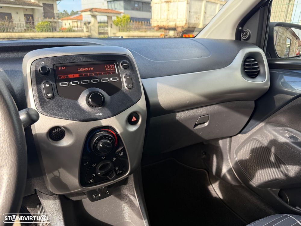 Peugeot 108 1.2 PureTech Active - 31