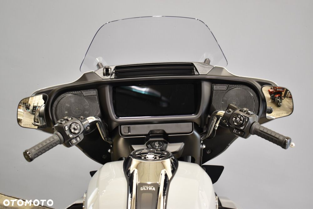 Harley-Davidson Touring Street Glide - 10