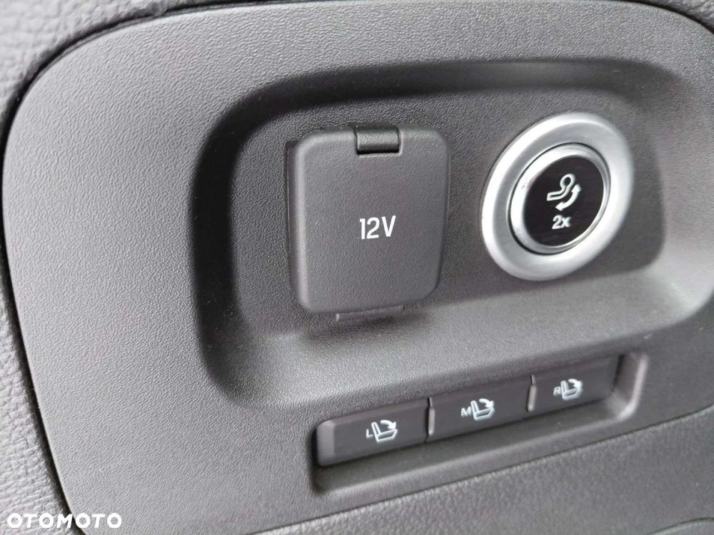 Ford S-Max - 11