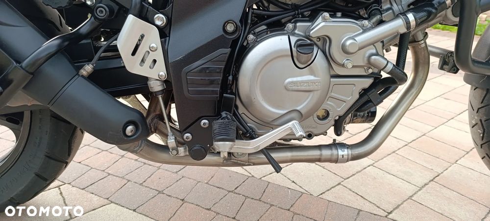 Suzuki V-STROM - 24