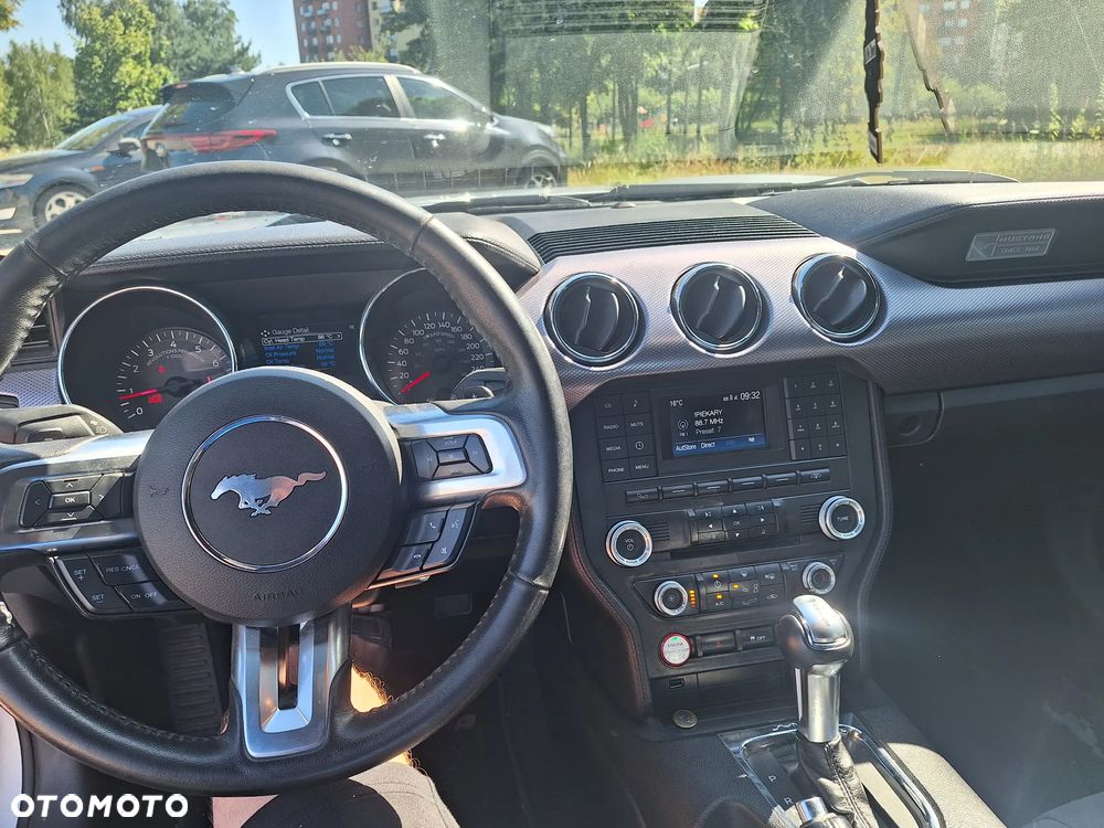 Ford Mustang 2.3 EcoBoost - 10