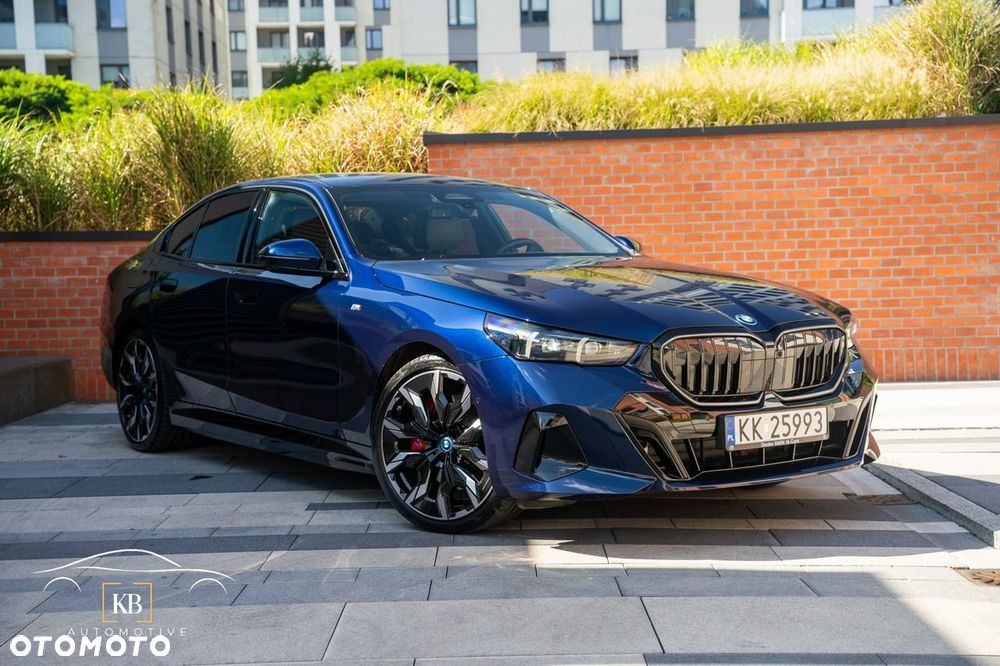 BMW 5 Series 2023 photo 3