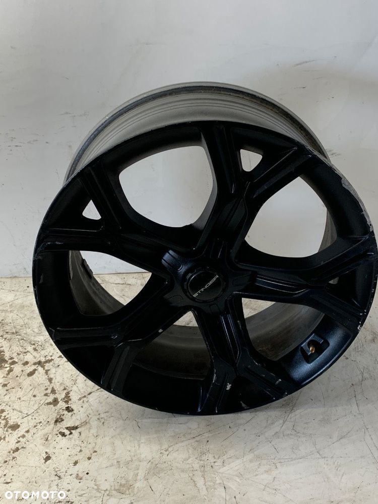 FELGA ALUMINIOWA 19 5X114,3 8J CENTR 67,1 ET 34  KIA STINGER (CK) 2017 - 2022 3.3 T-GDi 4WD 272 kW - 1