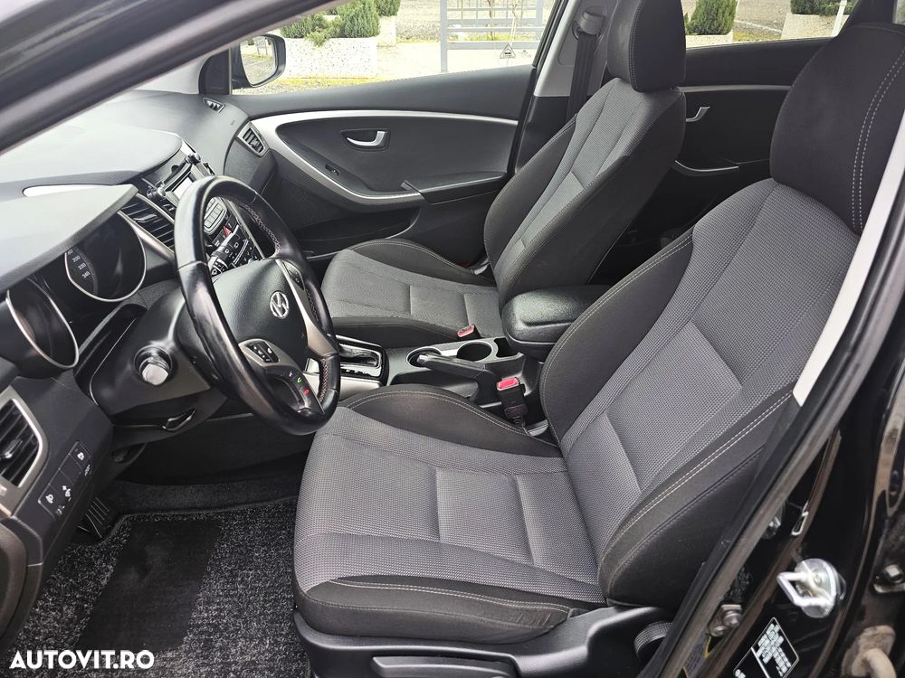 Hyundai i30 1.6 CRDI Automatik Trend - 10