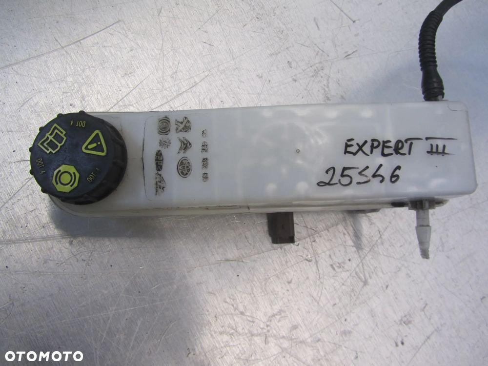 Peugeot Expert-Jumpy-Proace 16r->zbiorniczek płynu hamulcowego - 1