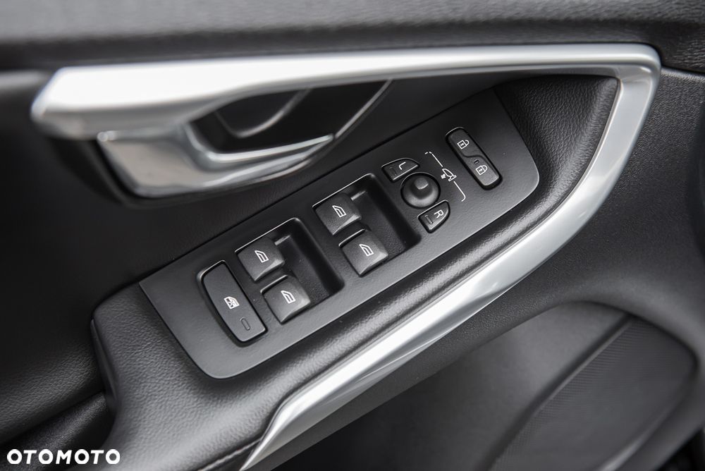 Volvo V40 D2 Inscription - 16