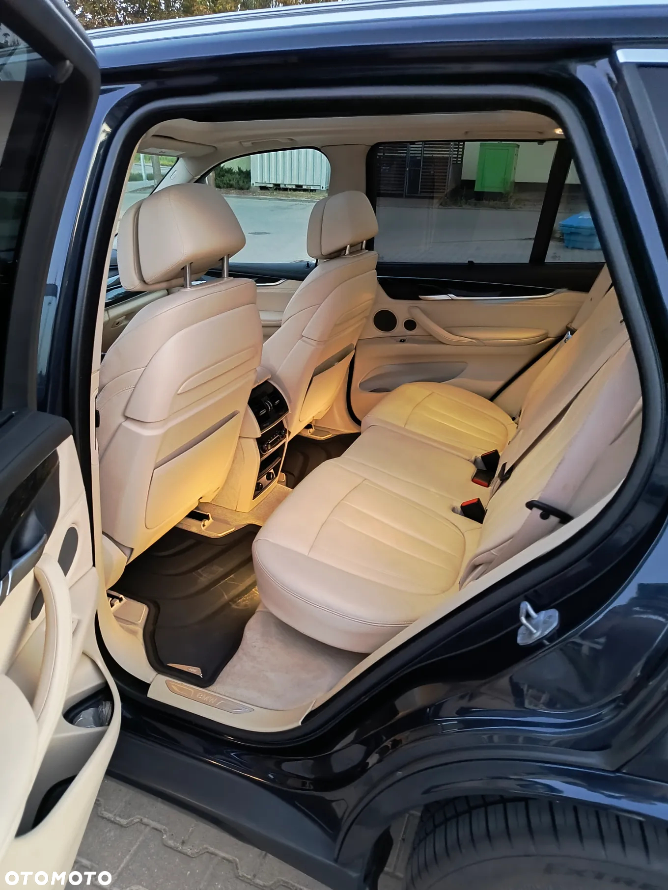 BMW X5 xDrive50i - 10