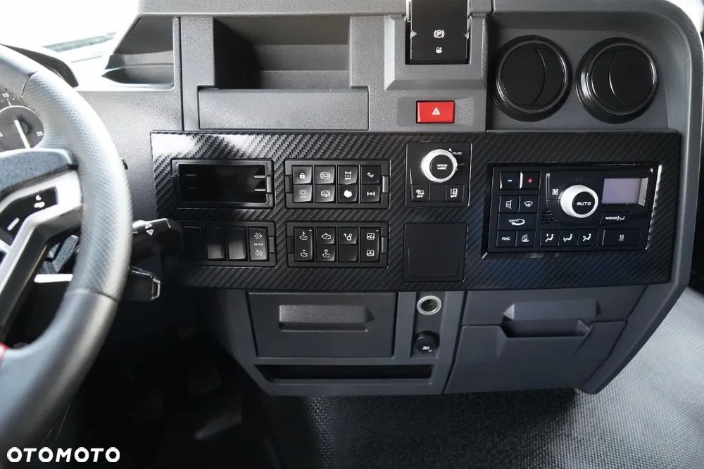 Renault T 520 /  PEŁNY ADR / HYDRAULIKA / RETARDER / EURO 6 - 28