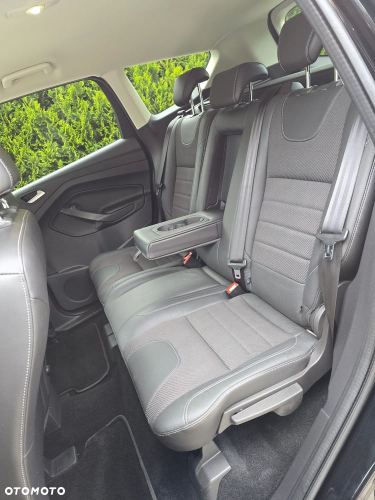 Ford Kuga - 17