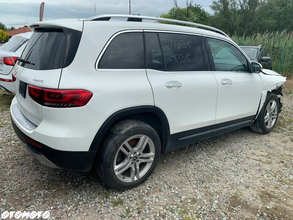 Mercedes-Benz GLB 250 4-Matic 8G-DCT - 7