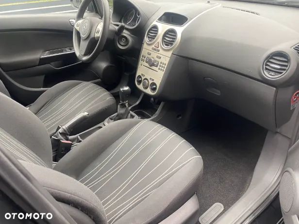 Opel Corsa - 12