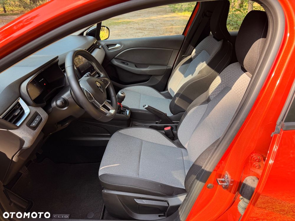 Renault Clio TCe 90 EVOLUTION - 11