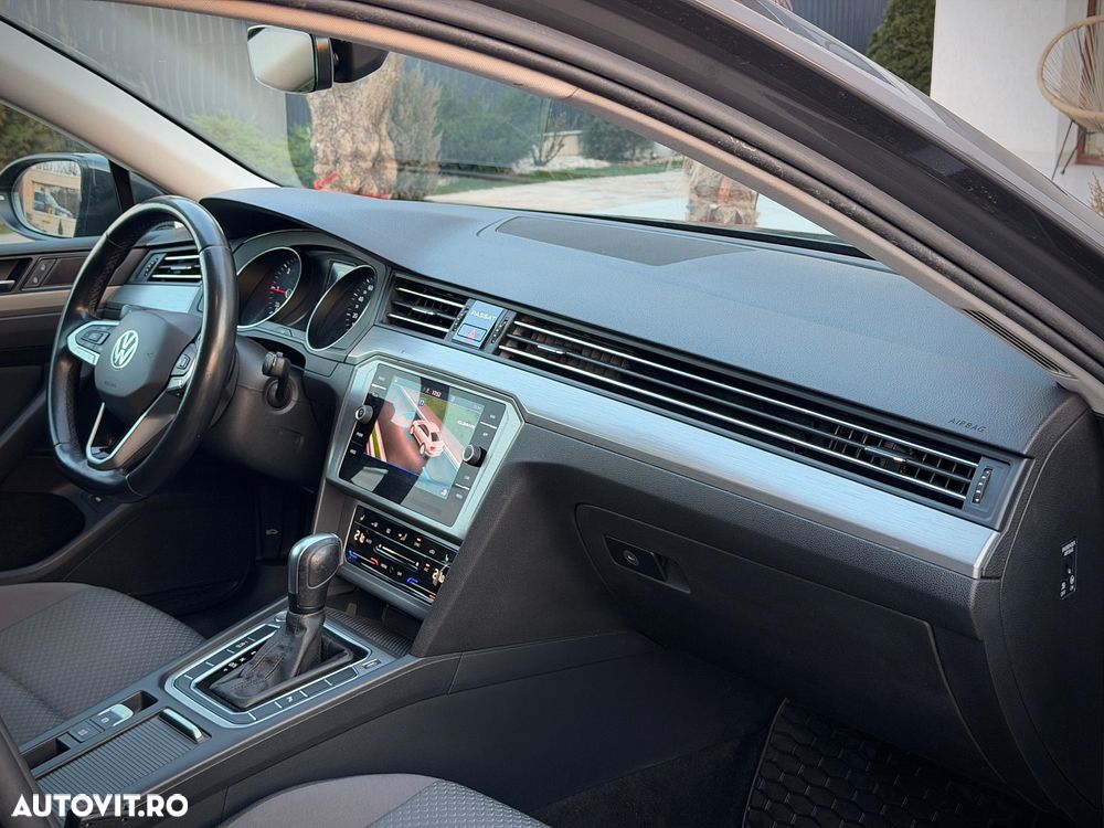 Volkswagen Passat 2.0 TDI SCR DSG Elegance - 22