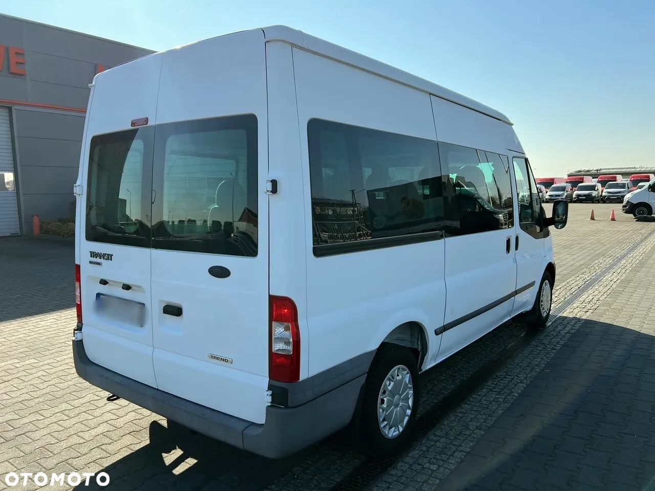 Ford Transit Trend Tourneo L2H2 9-miejsc Osobowy Salon PL - 4