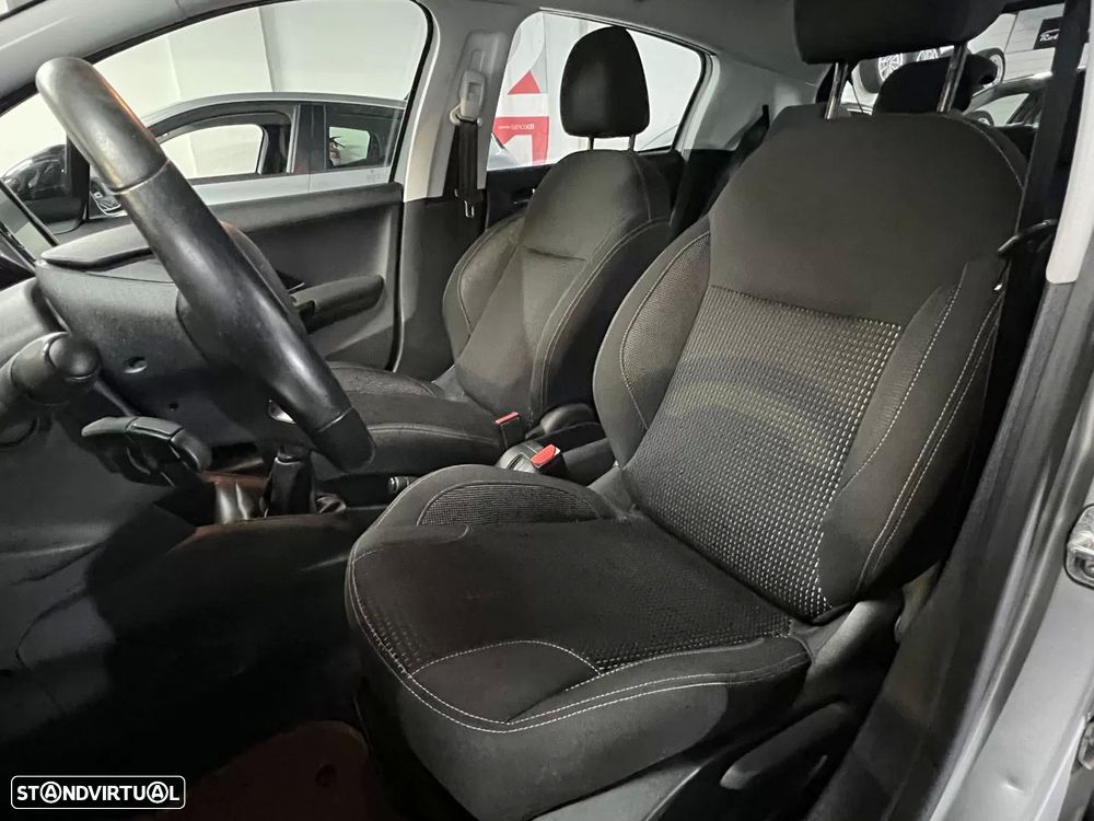 Peugeot 208 1.2 PureTech Allure - 14