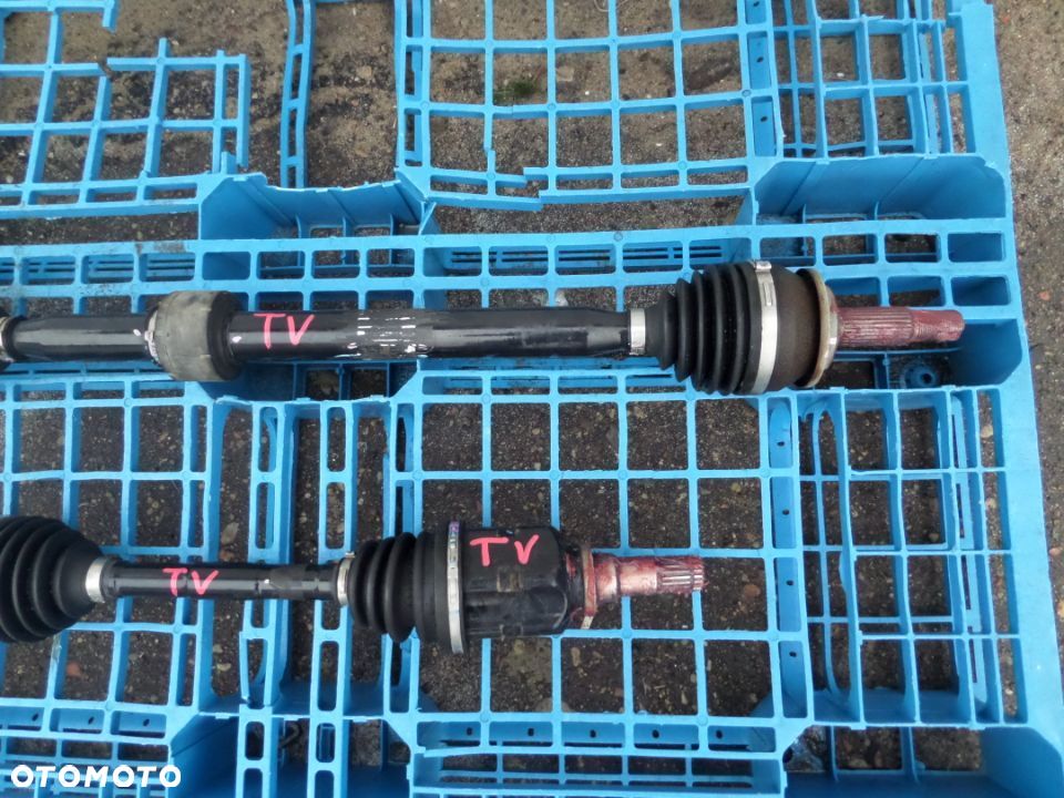 TOYOTA VERSO LIFT 1.8 B 14-17 PÓŁOŚ PRAWA DŁUGA MANUAL - 2