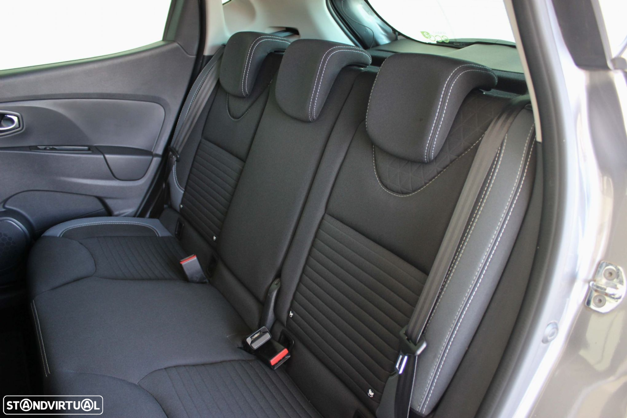 Renault Clio 0.9 TCe Limited - 33