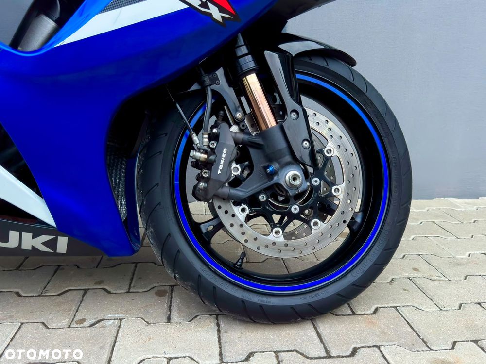 Suzuki GSX-R - 16