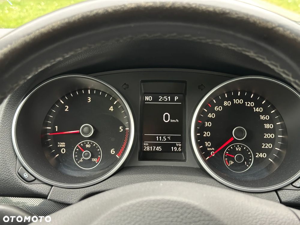 Volkswagen Golf 1.6 TDI DPF DSG Highline - 12
