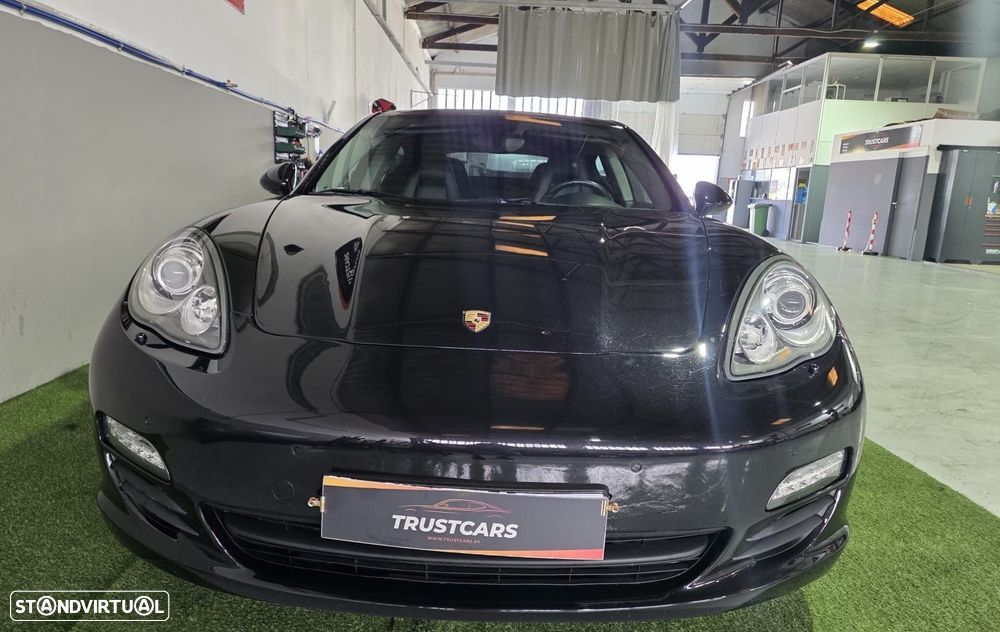 Porsche Panamera Platinum Edition - 4