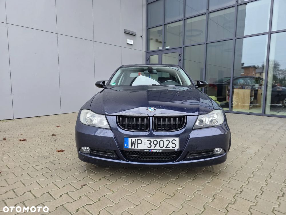 BMW Seria 3 318i - 5