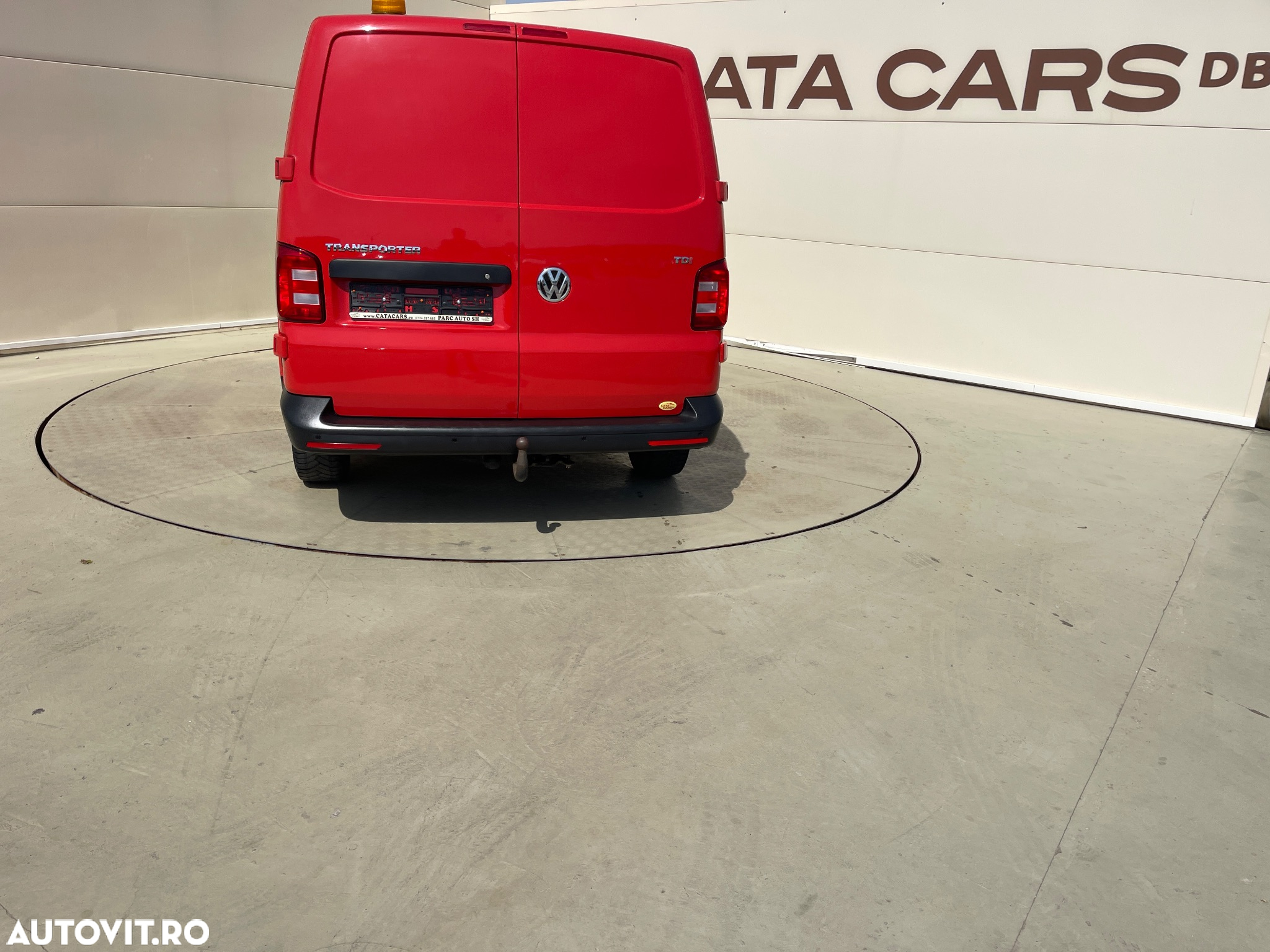 Volkswagen Transporter 2.0TDI  USI SPATE - 13
