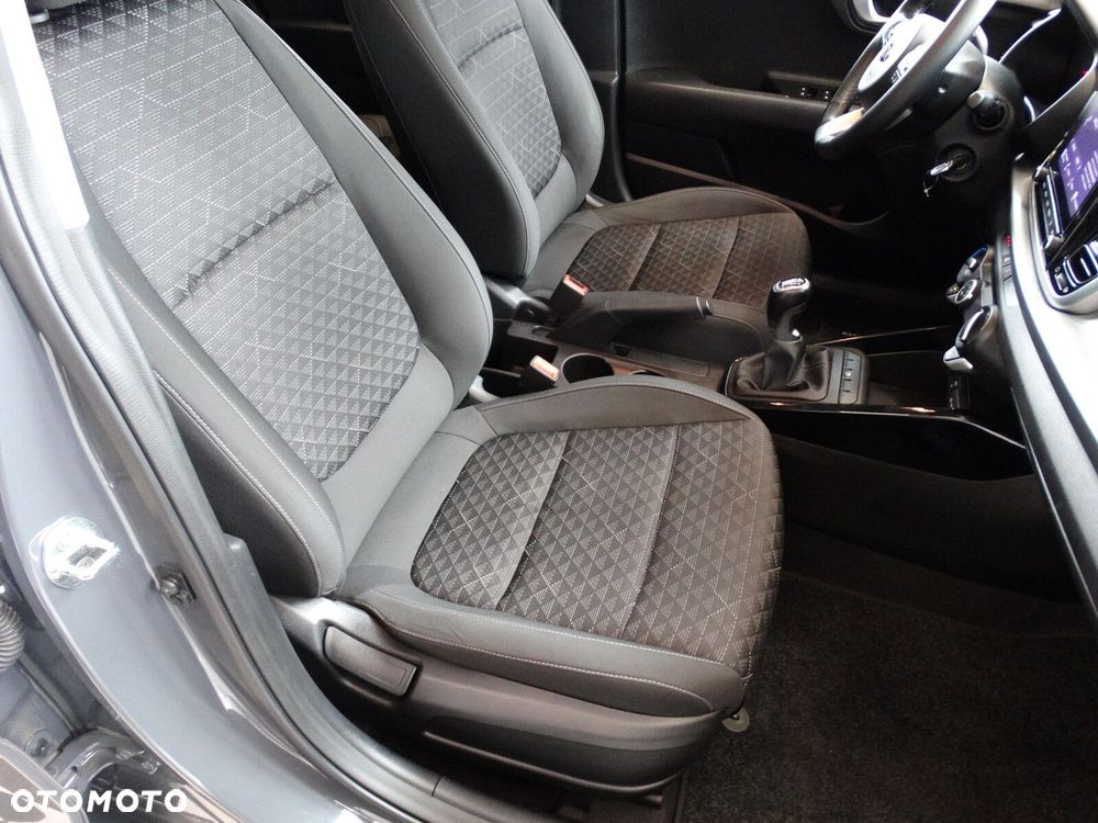 Kia Rio - 20