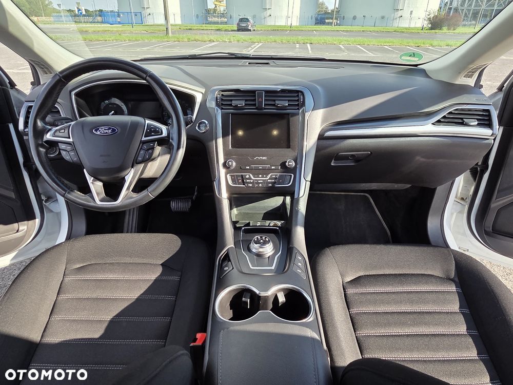 Ford Mondeo - 12