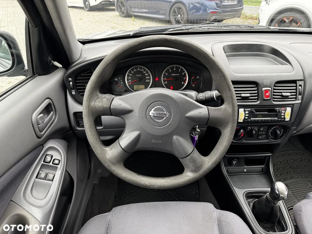 Nissan Almera - 15