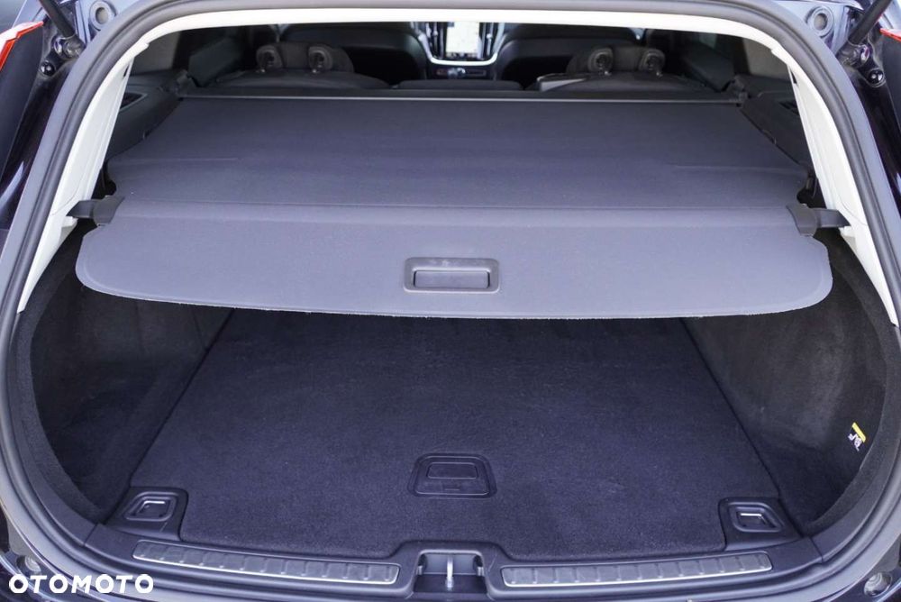 Volvo V60 D4 Geartronic Momentum Pro - 28