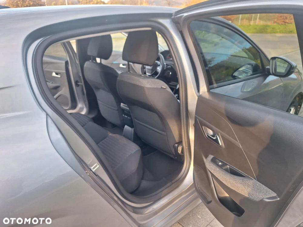 Peugeot 208 1.2 PureTech Active Pack S&S EAT8 - 9