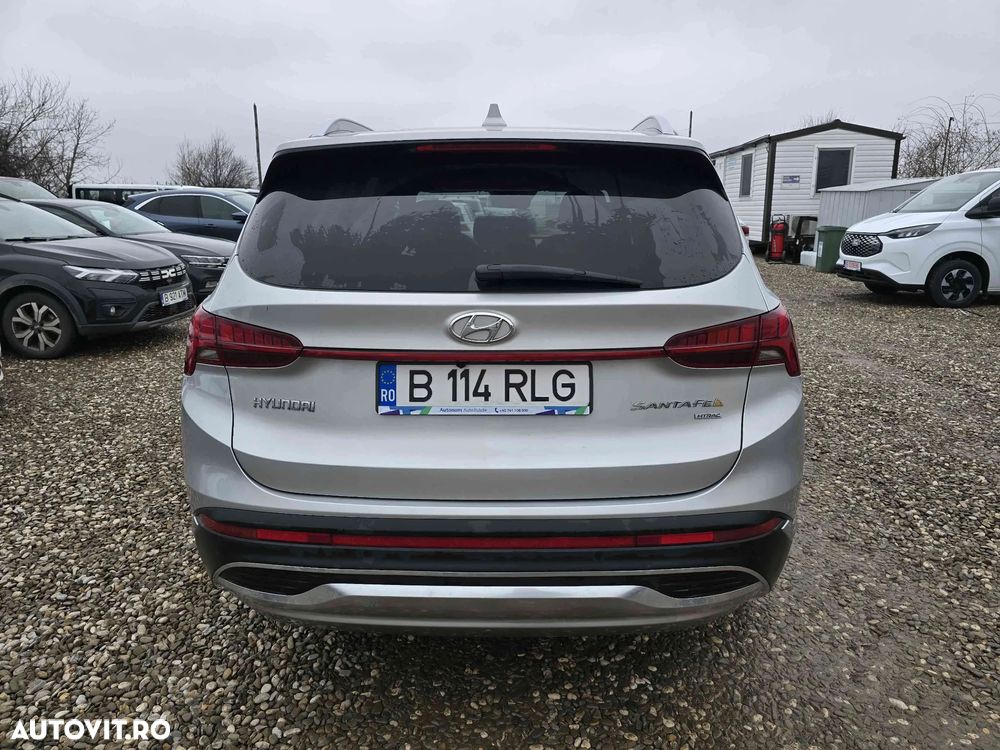 Hyundai Santa Fe - 4