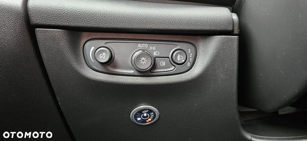 Opel Insignia - 28
