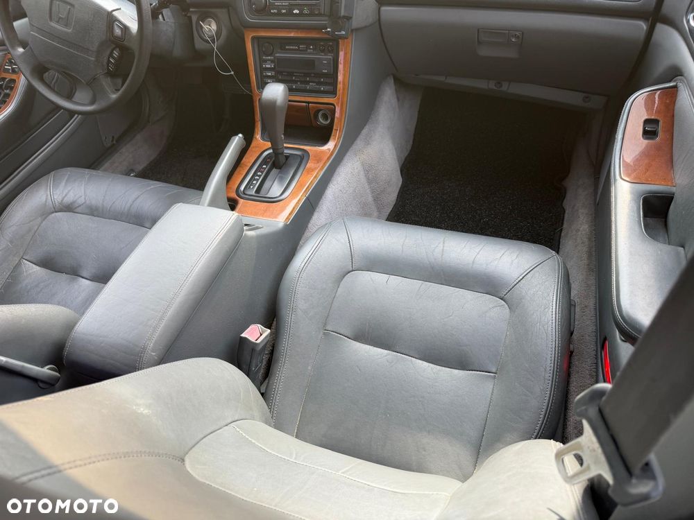 Honda Legend 3.2 - 21
