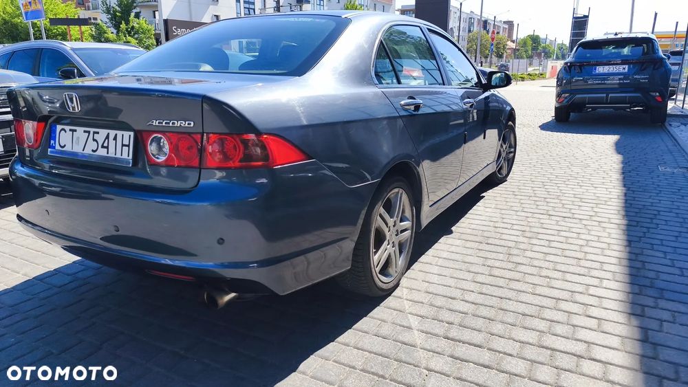 Honda Accord 2.0 Sport - 4