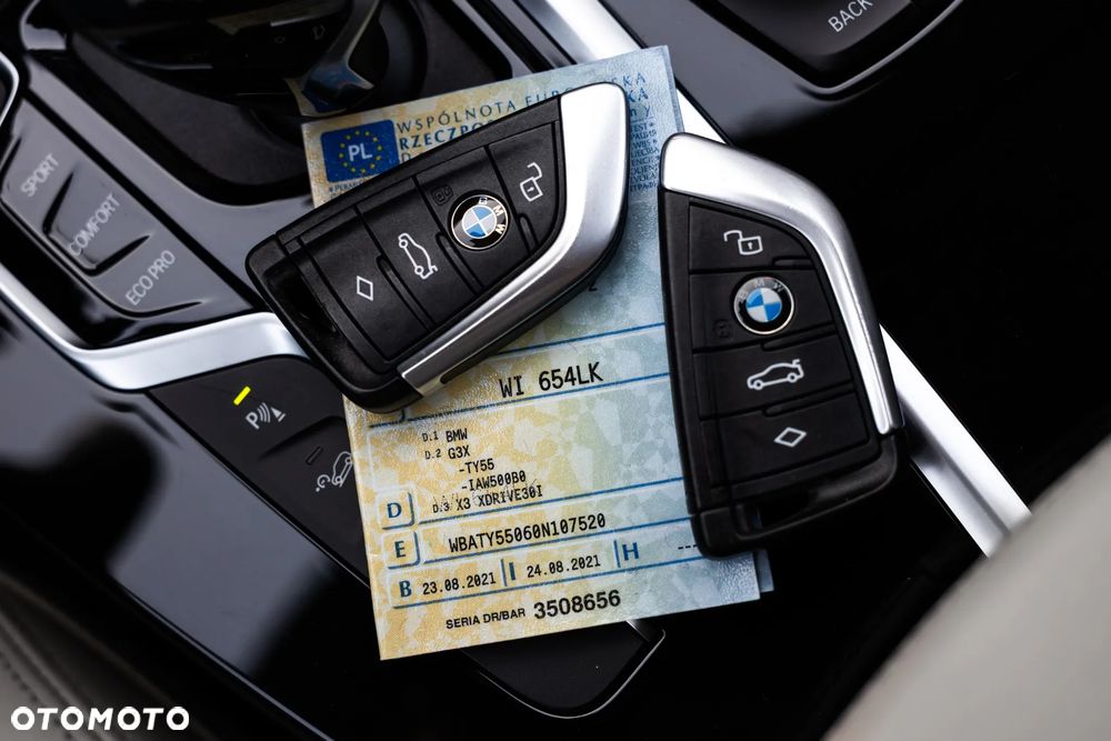 BMW X3 xDrive30i Luxury Line - 40