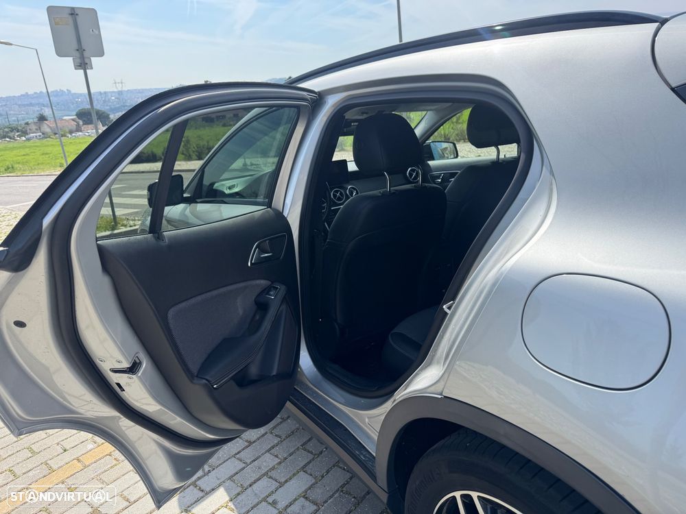 Mercedes-Benz GLA 200 d Urban Aut. - 9