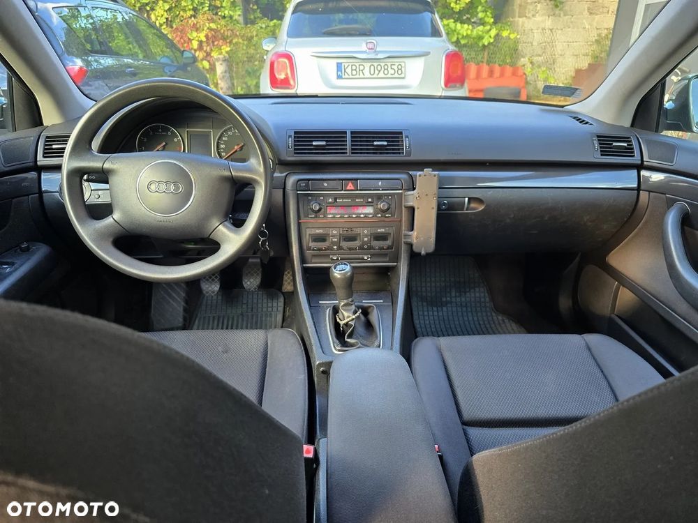 Audi A4 Limousine - 7